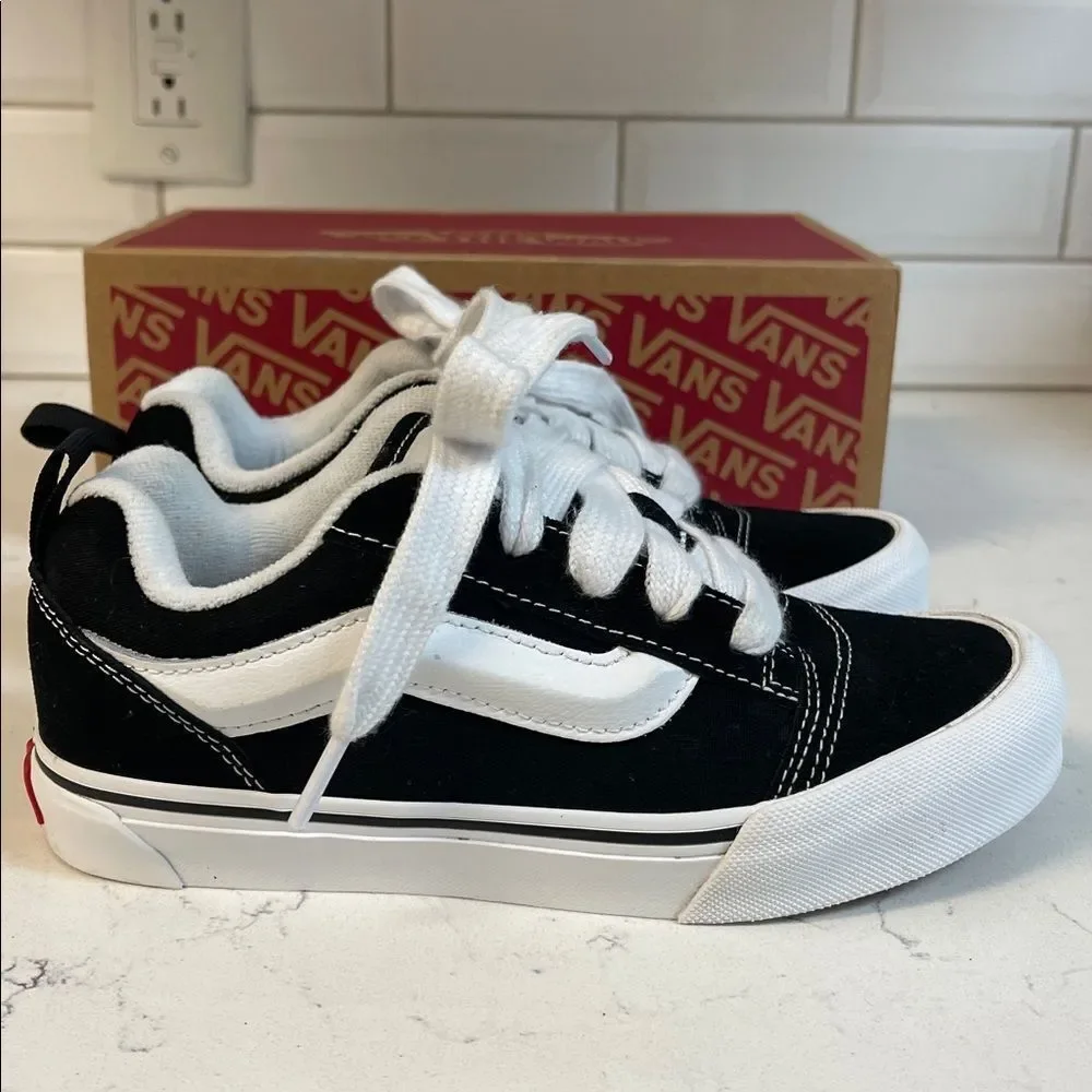 Vans Knu Skool Black and White Sneakers Kids - Youth Size 3